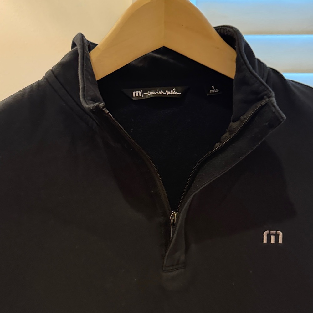 Travis Mathew Men's Black cloud quarter zip Sweater